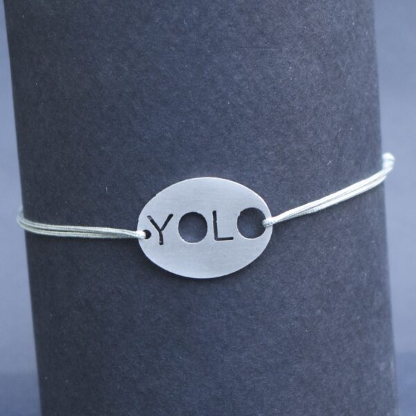 bracelet jade “yolo” médaillon inox