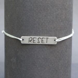bracelet jade “Reset” médaillon inox